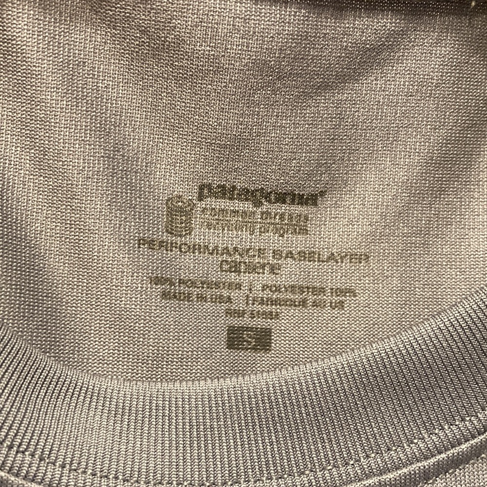 Light Gray Performance Capilene Baselayer Patagon… - image 3
